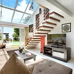 Emerald Sands Beach Villa